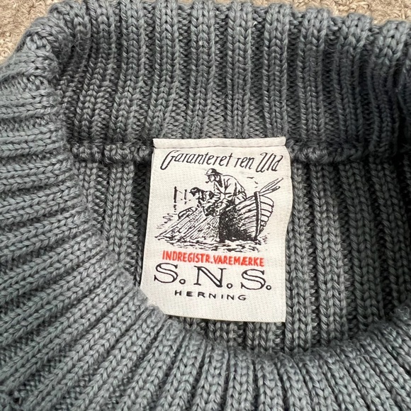 S.N.S. HERNING Knitwear Gray Crewneck Wool Knit Sweater Size Small - Picture 3 of 8